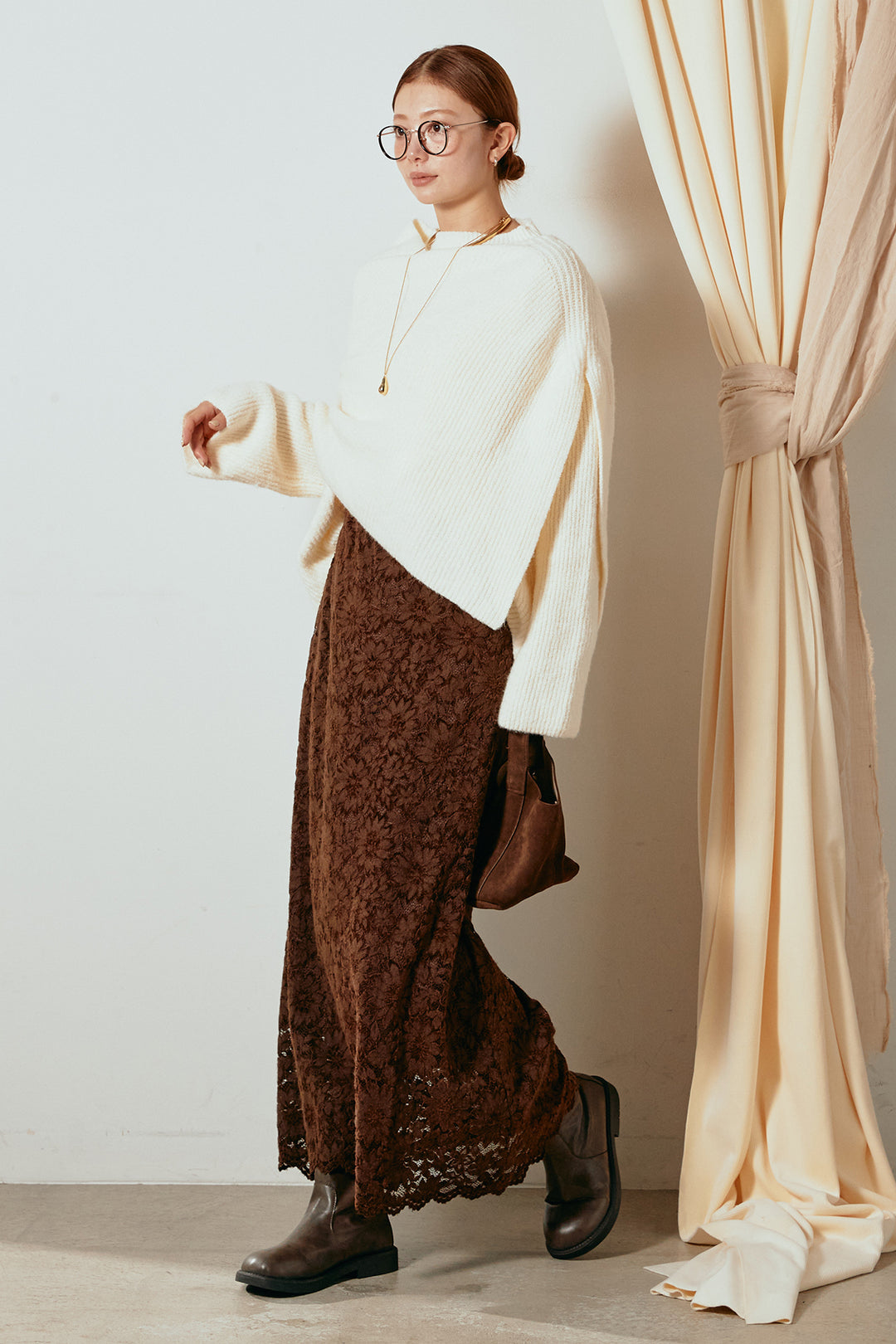 [SET]ケープデザインリブニットトップス+花柄刺繍ベロアフレアスカート(2set)