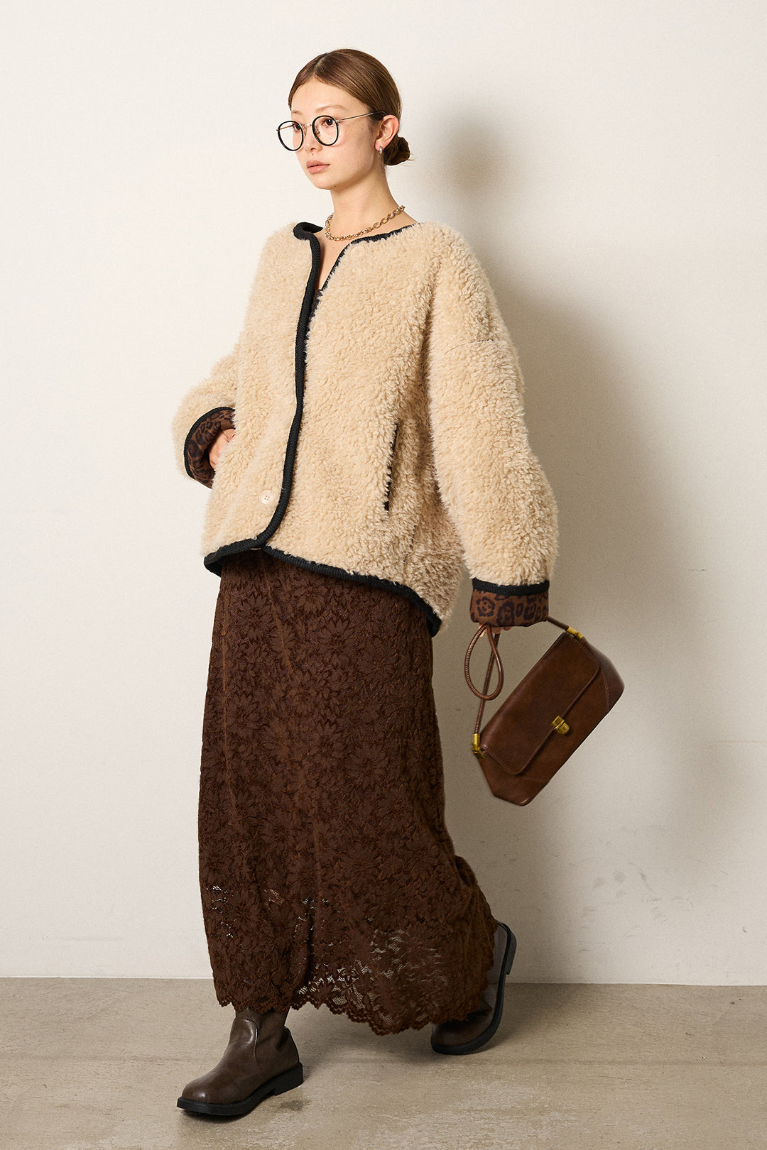 [SET]ノーカラー裏地レオパードボアアウター+花柄刺繍ベロアフレアスカート(2set)