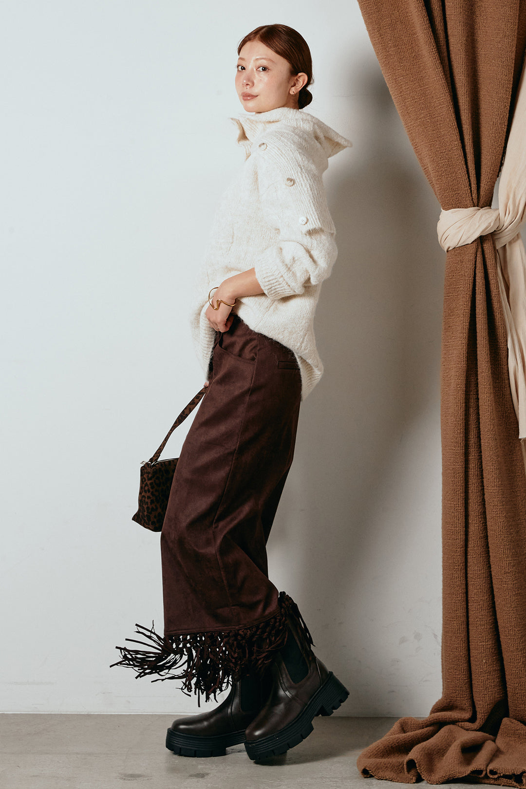 [SET]ケープデザインケーブルニットトップス+スウェードライク裾フリンジスカート(2set)