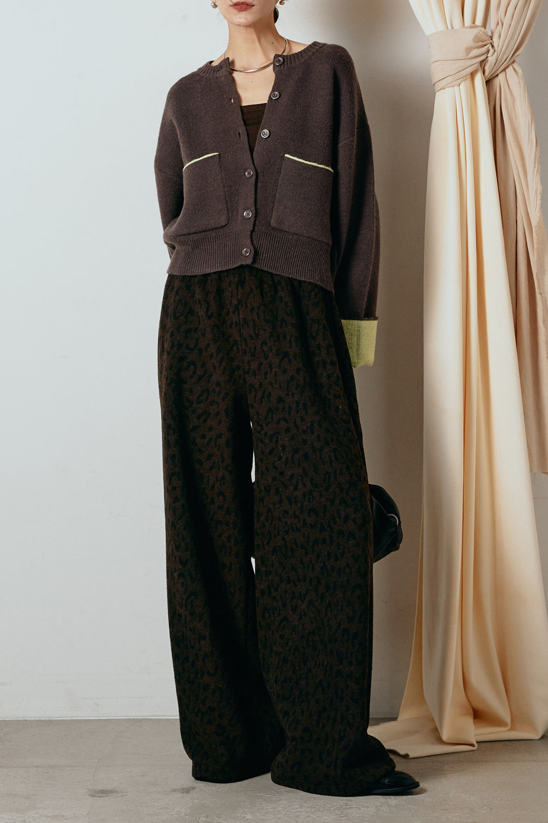 [SET]アルパカタッチダブルフェイスカーディガン+レオパードジャガードニットパンツ(2set)