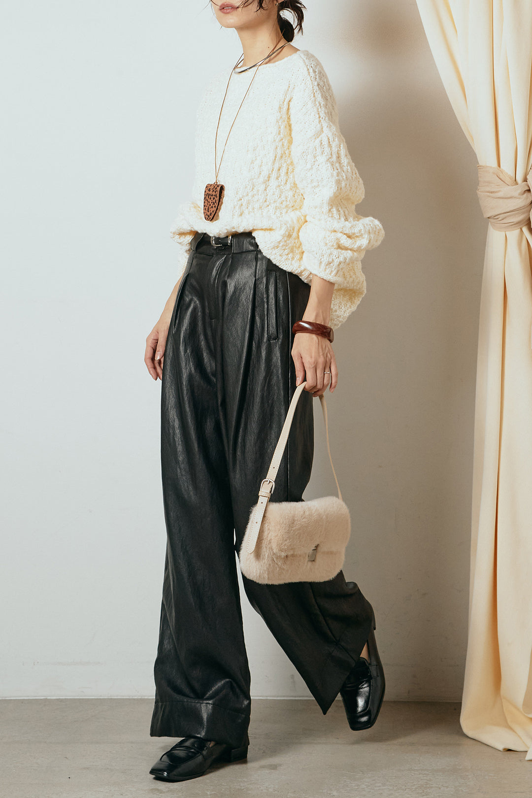 [SET]ボリューム編みニットプルオーバー+ベルト付きレザーライクタックパンツ(2set)