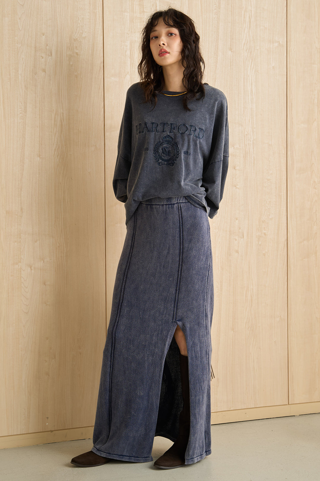 [SET]袖ボリュームHARTFORD刺繍Tシャツ+ピグメントリラックスニットスカート(2set)