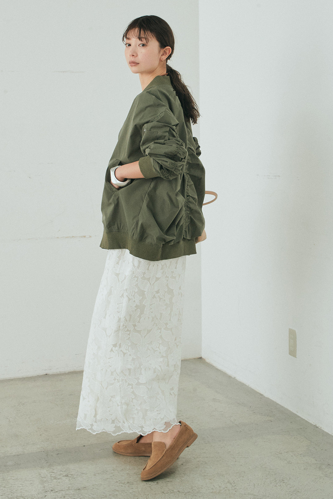 [SET]袖シャーリングオーバーサイズMA1+総レースキャミワンピース(2set)