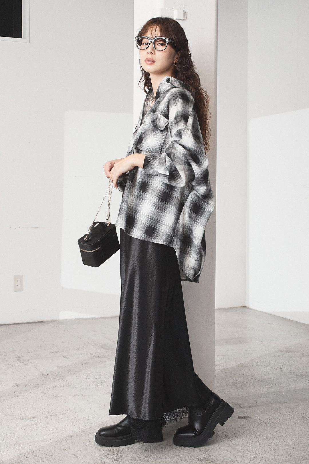 [SET]オンブレーチェックビッグシルエットCPOシャツ+裾レースデザインサテンスカート(2set)