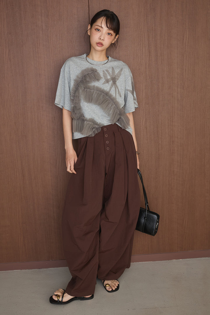 [SET]チュールモチーフデザインTシャツ+ボタンデザインニーサイドタックパンツ(2set)