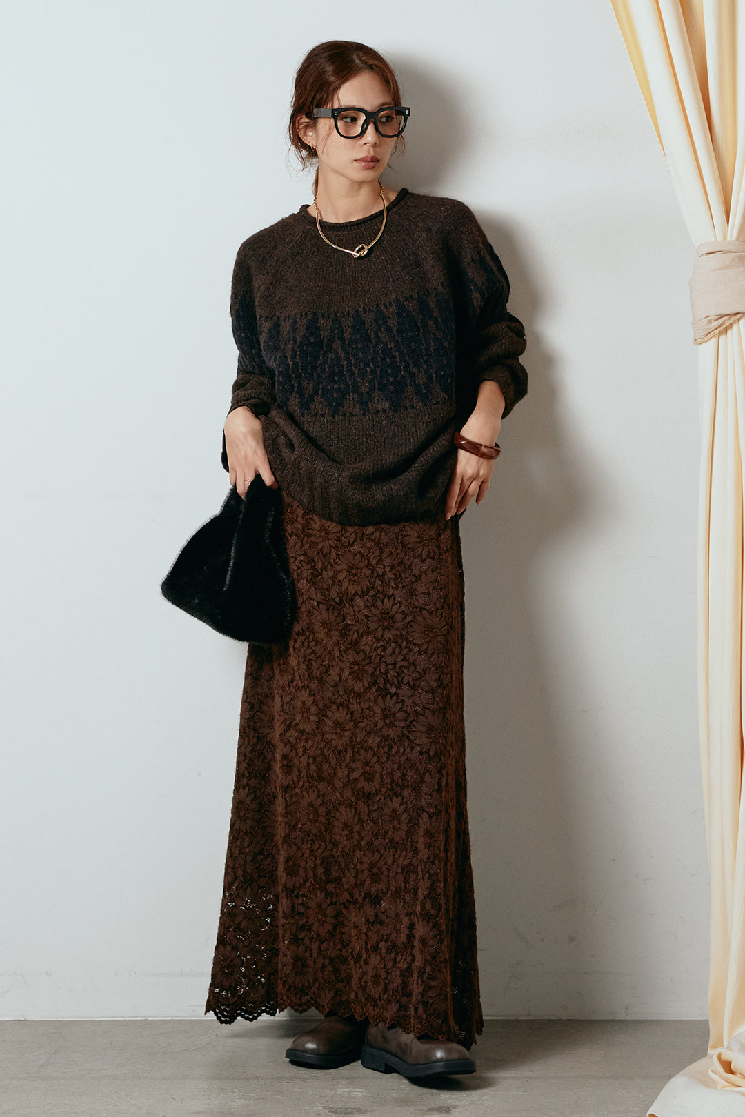 [SET]モノトーン柄ニットトップス+花柄刺繍ベロアフレアスカート(2set)