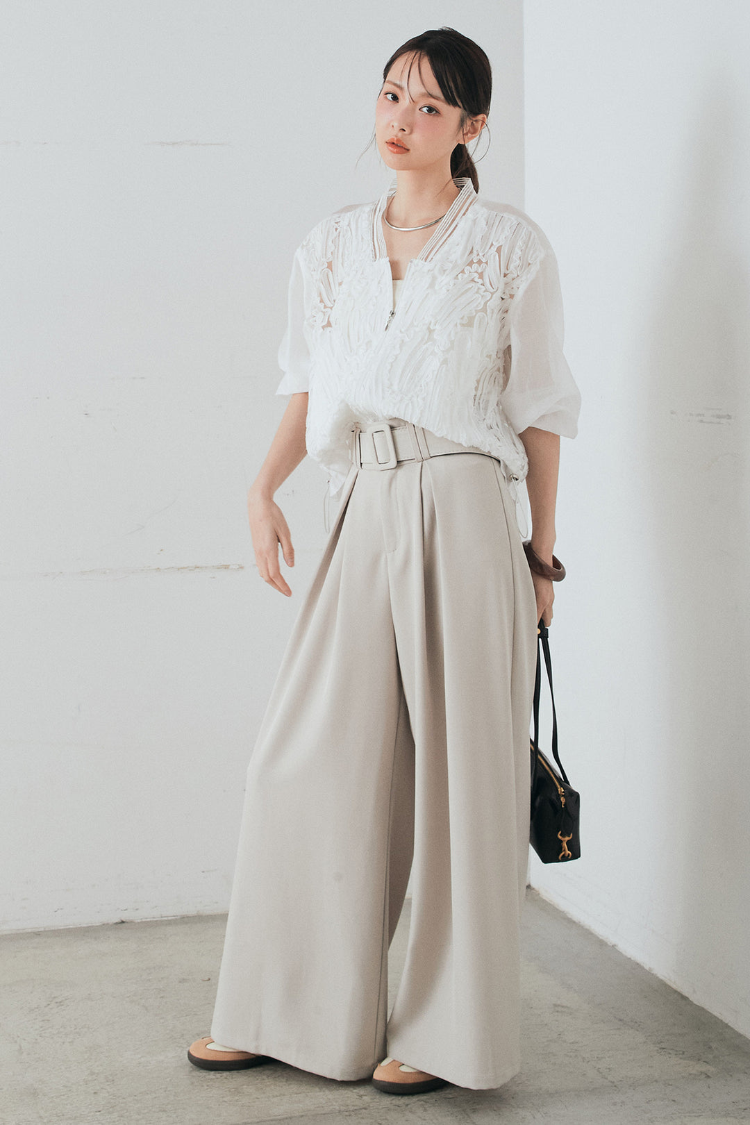 [SET]モチーフ付きシアーブルゾン+ベルト付きツータックワイドパンツ(2set)