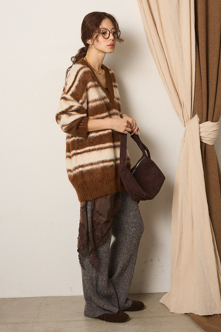 [SET]ルーズVネックボーダーニットトップス+レースドッキングサテンキャミソール(2set)