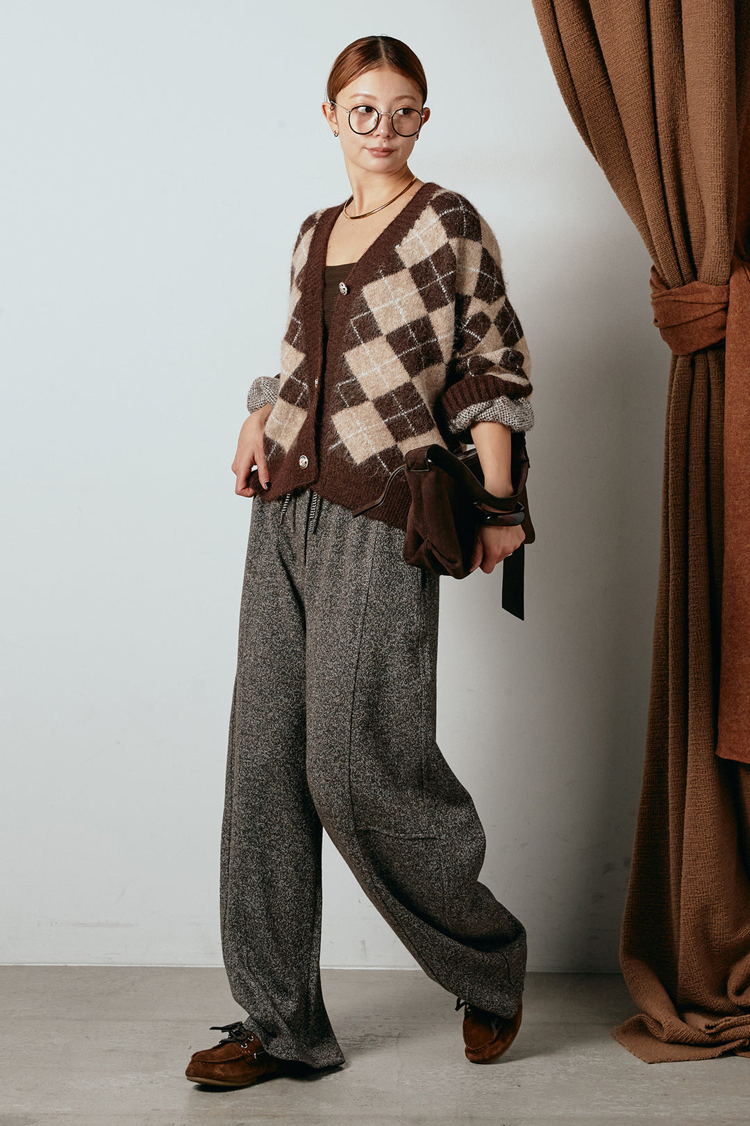 [SET]オーバーサイズ総柄Vネックニットカーディガン+杢ニットフレアパンツ(2set)