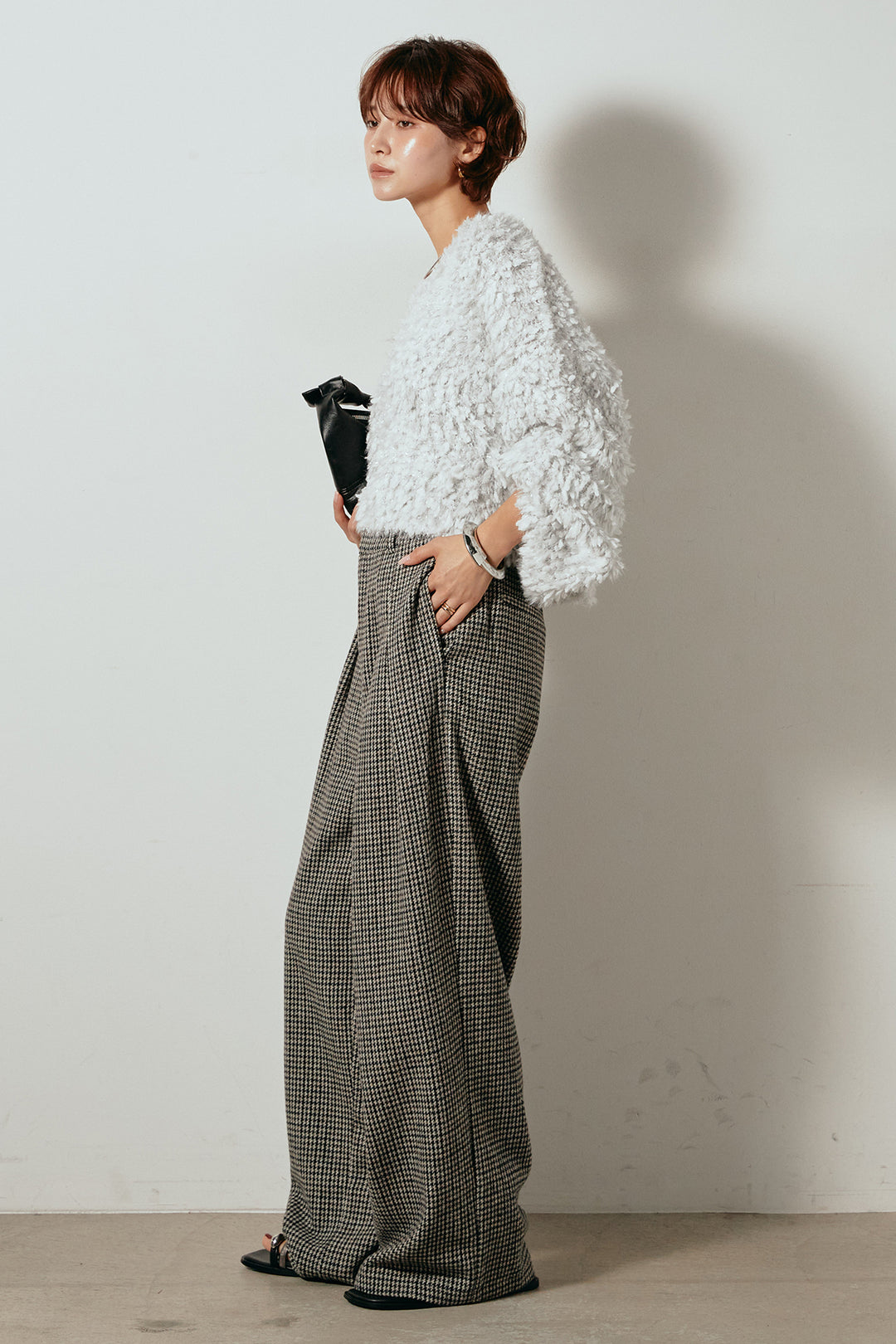 [SET]深Vネックチョウチョヤーンニットトップス+ガンクラブチェックタックパンツ(2set)