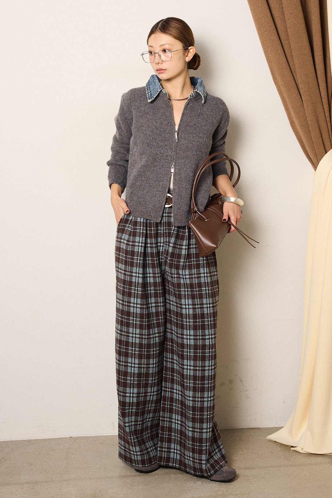 [SET]デニム襟ダブルジップニットトップス+スタッズデザインベルトタータンチェックパンツ(2set)