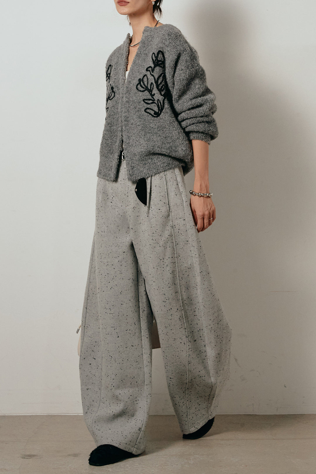 【即納】ベルト付きネップツイードカーブパンツ/グレー