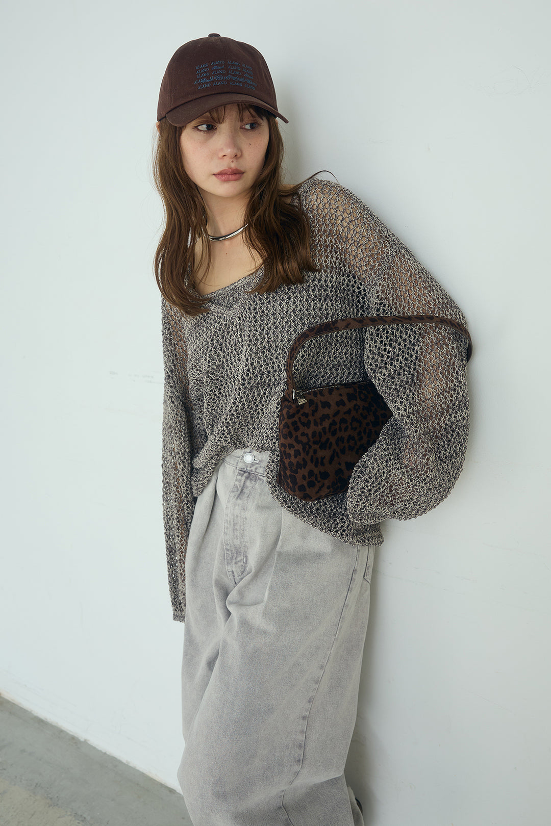 [SET]メッシュ編みビスチェセットVネックプルオーバー+カラーデニムタックカーブパンツ(2set)