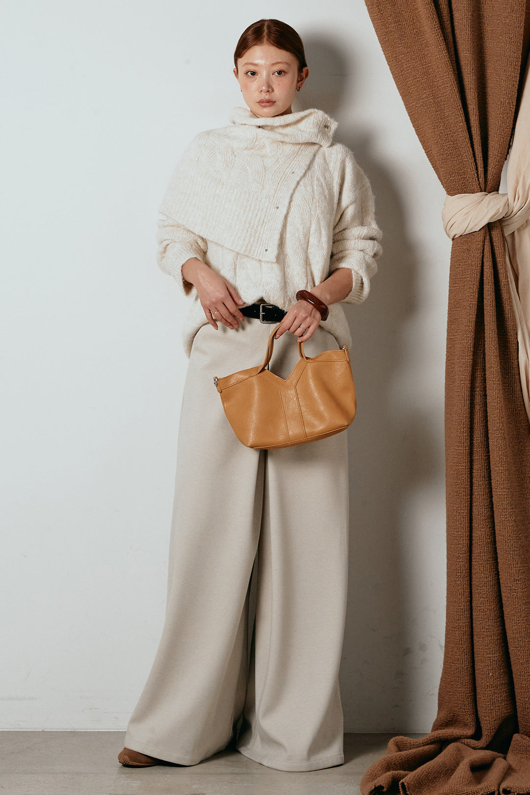 [SET]ケープデザインケーブルニットトップス+ベルト付きフロントタックデザインパンツ(2set)