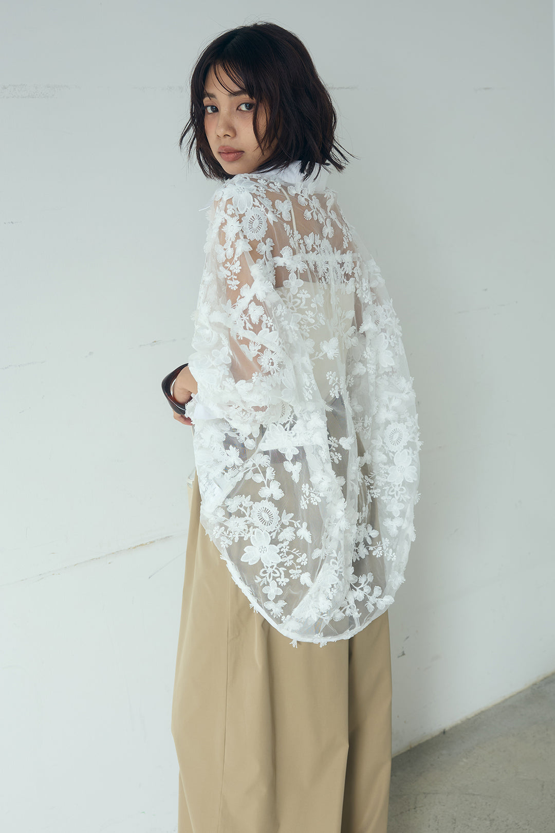 [SET]立体フラワー刺繍レースシャツ+ベルトループデザインハイウエストタックパンツ(2set)