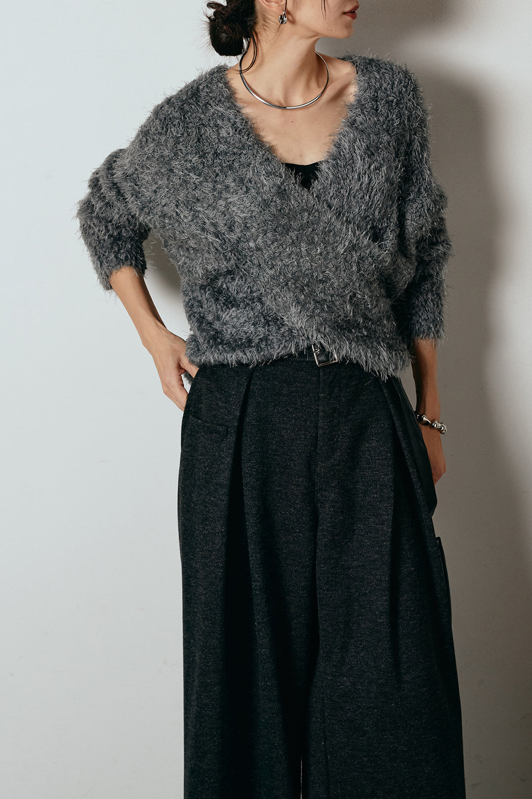 [SET]シャギークロスニットトップス+細ベルト付き起毛タックワイドパンツ(2set)
