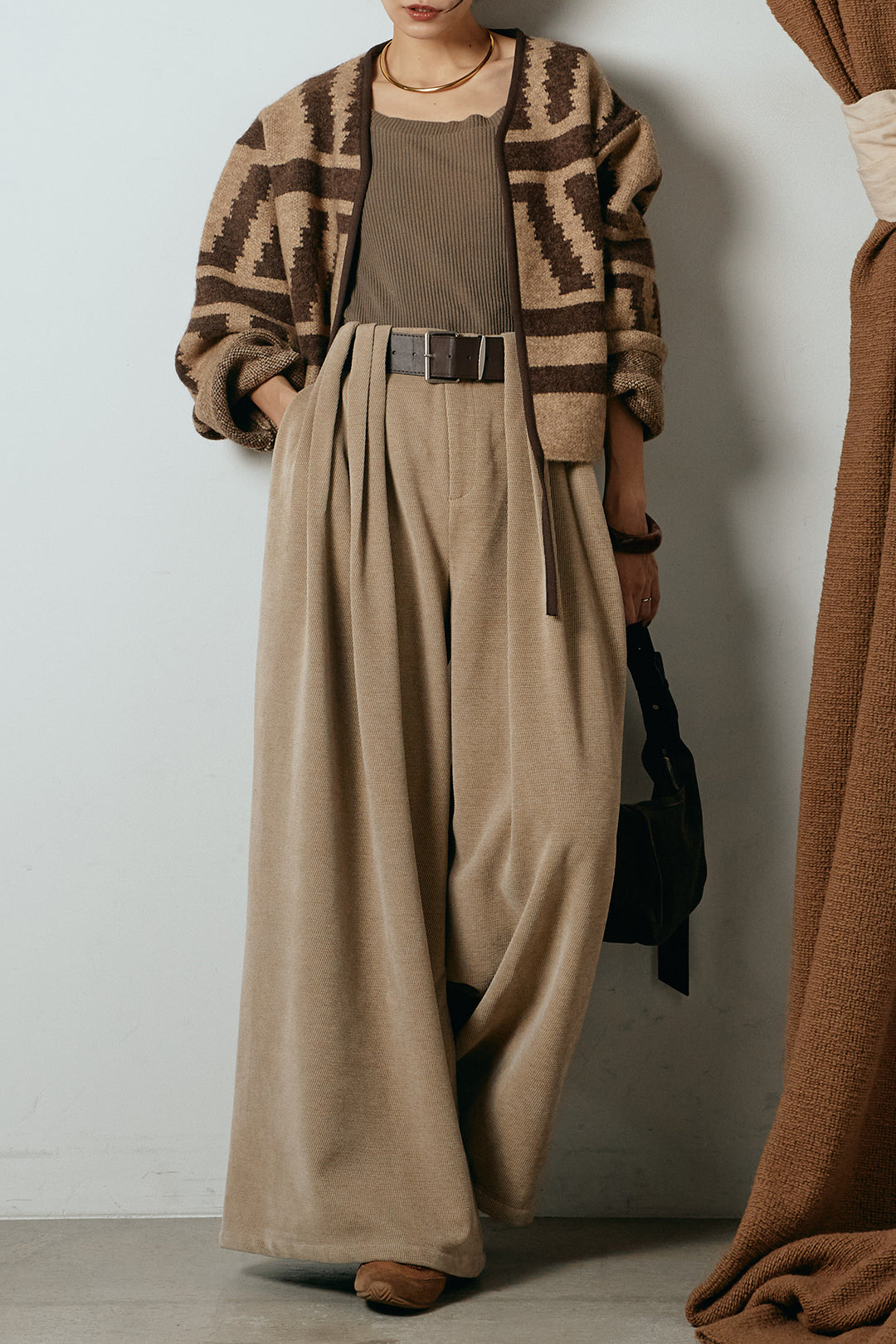 [SET]ノーカラー幾何学模様アウター+ベルトループコーデュロイワイドパンツ(2set)