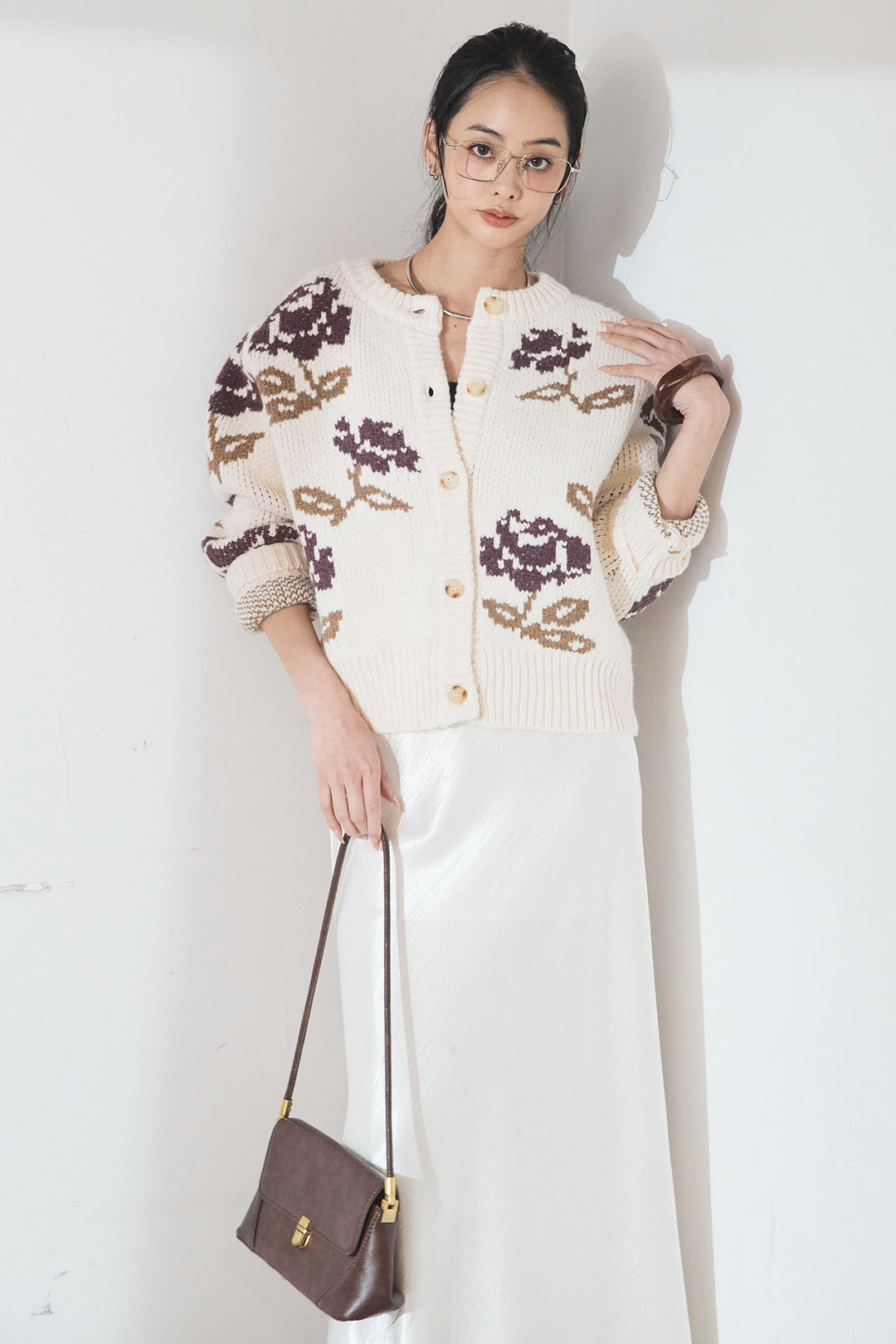 [SET]花柄ジャガードニットカーディガン+裾レースデザインサテンスカート(2set)