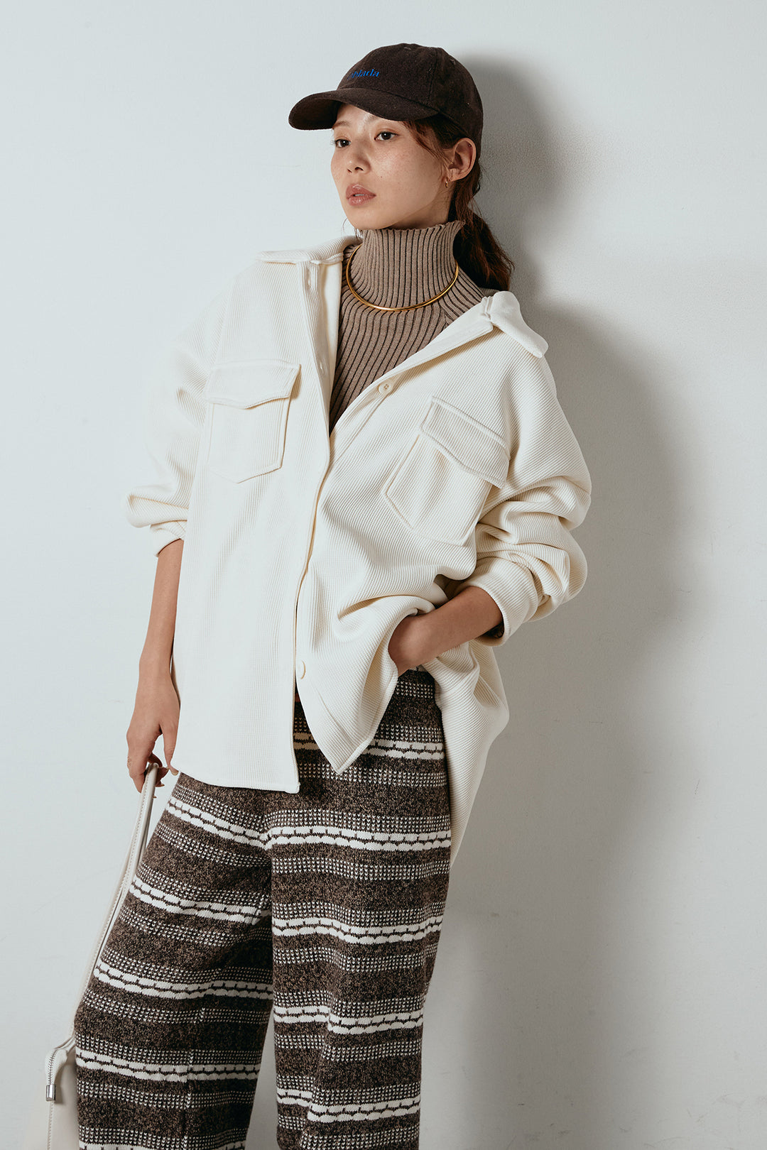 [SET]襟付きコーデュロイポケットシャツ+リブニットシームレスタートルプルオーバー+マルチライン柄リラックスニットパンツ(3set)