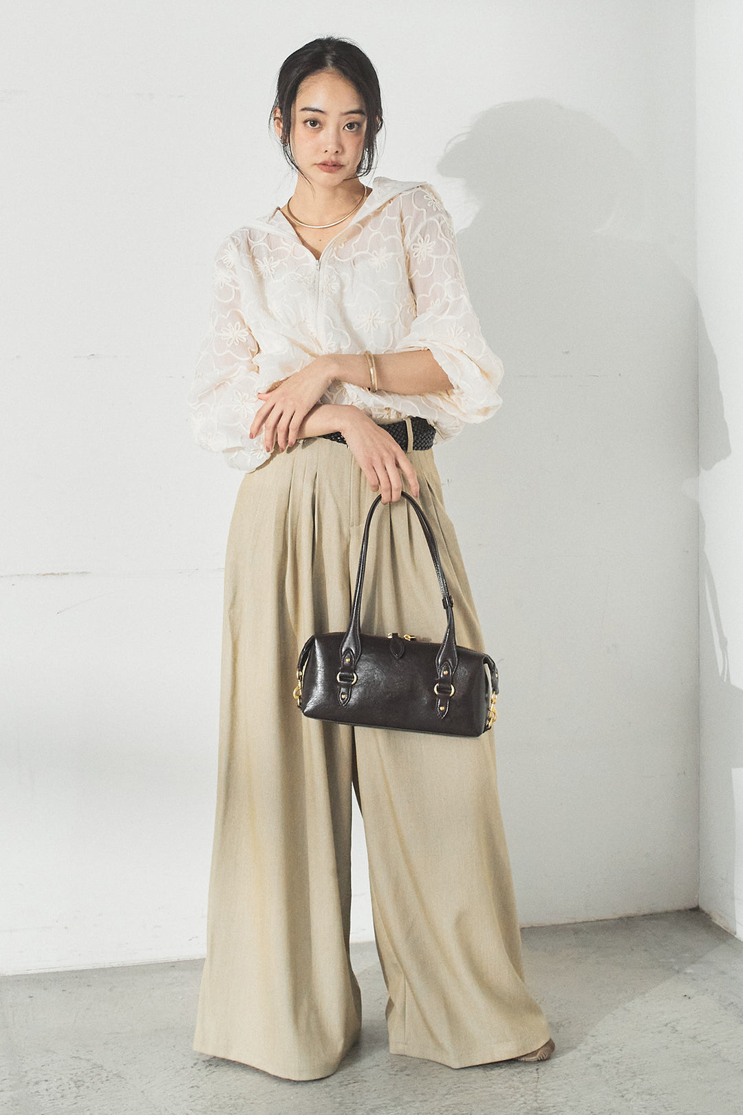 [SET]シアーフラワーフードブルゾン+編みベルト付きウエストタックワイドパンツ(2set)