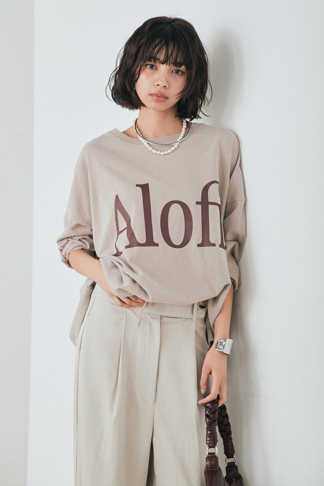 [SET]裾センタードロストロゴプリントワイドTシャツ+センタープレスセミワイドパンツ(2set)