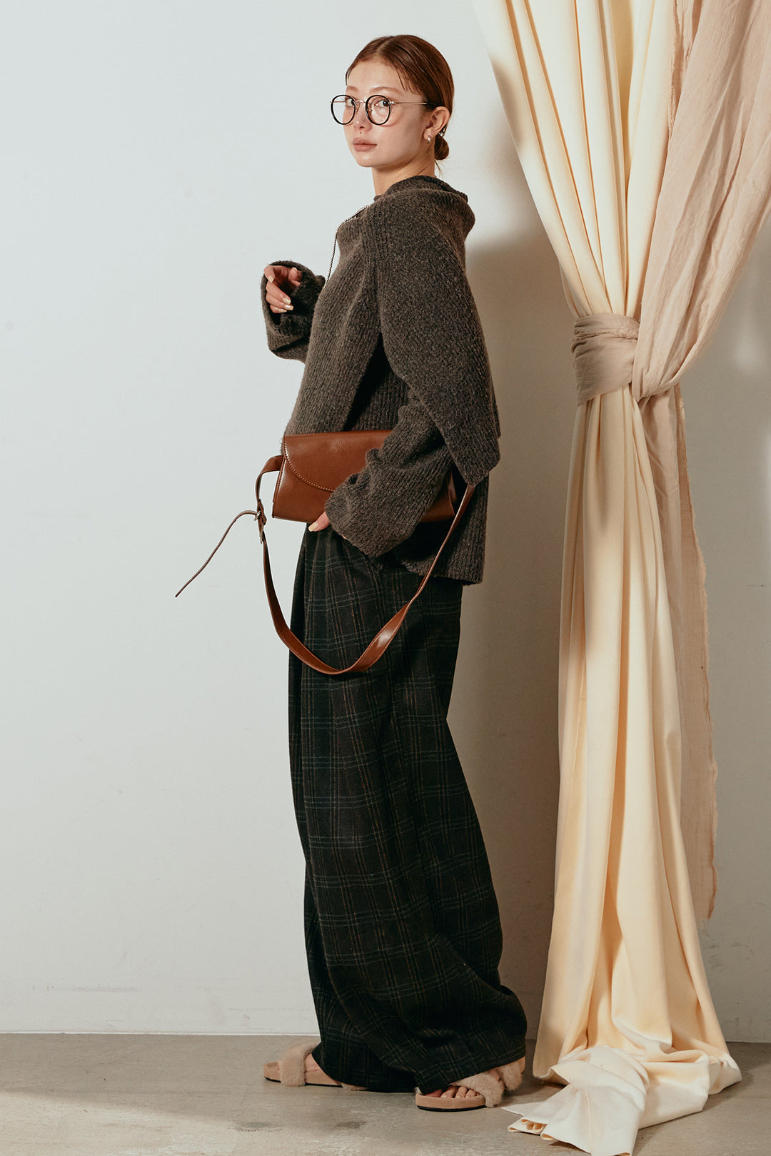 [SET]ケープデザインリブニットトップス+タータンチェック柄タックパンツ(2set)