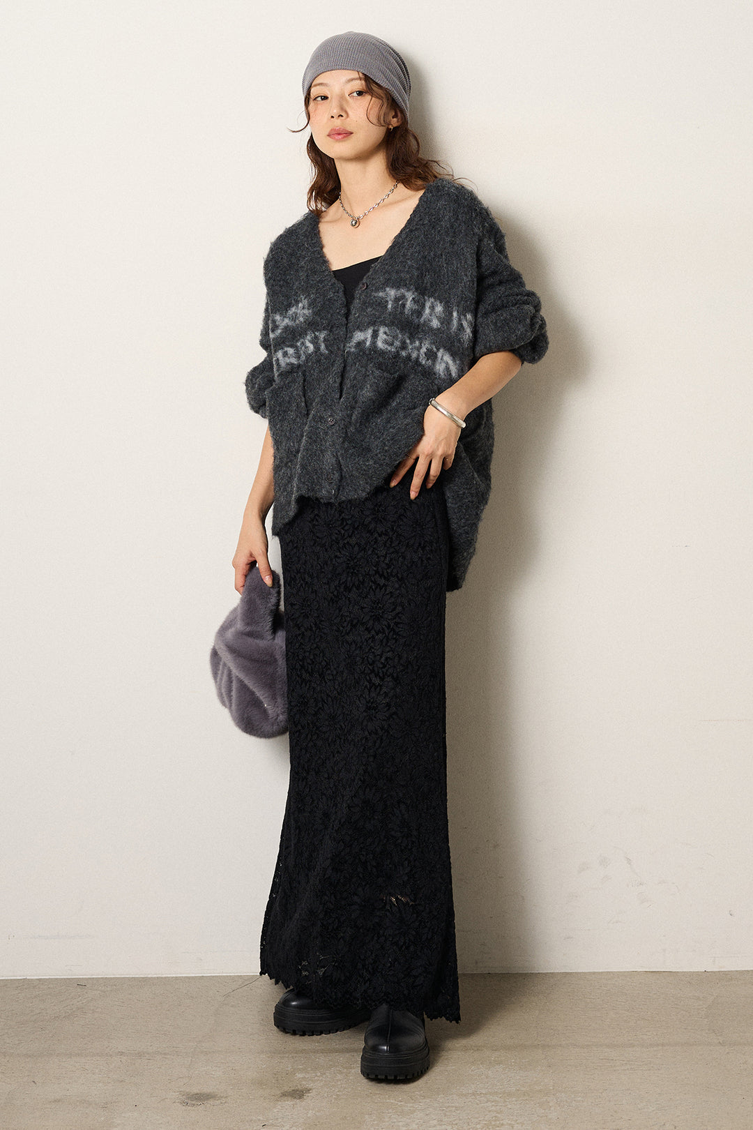 [SET]ウール混透かしロゴニットカーディガン+花柄刺繍ベロアフレアスカート(2set)