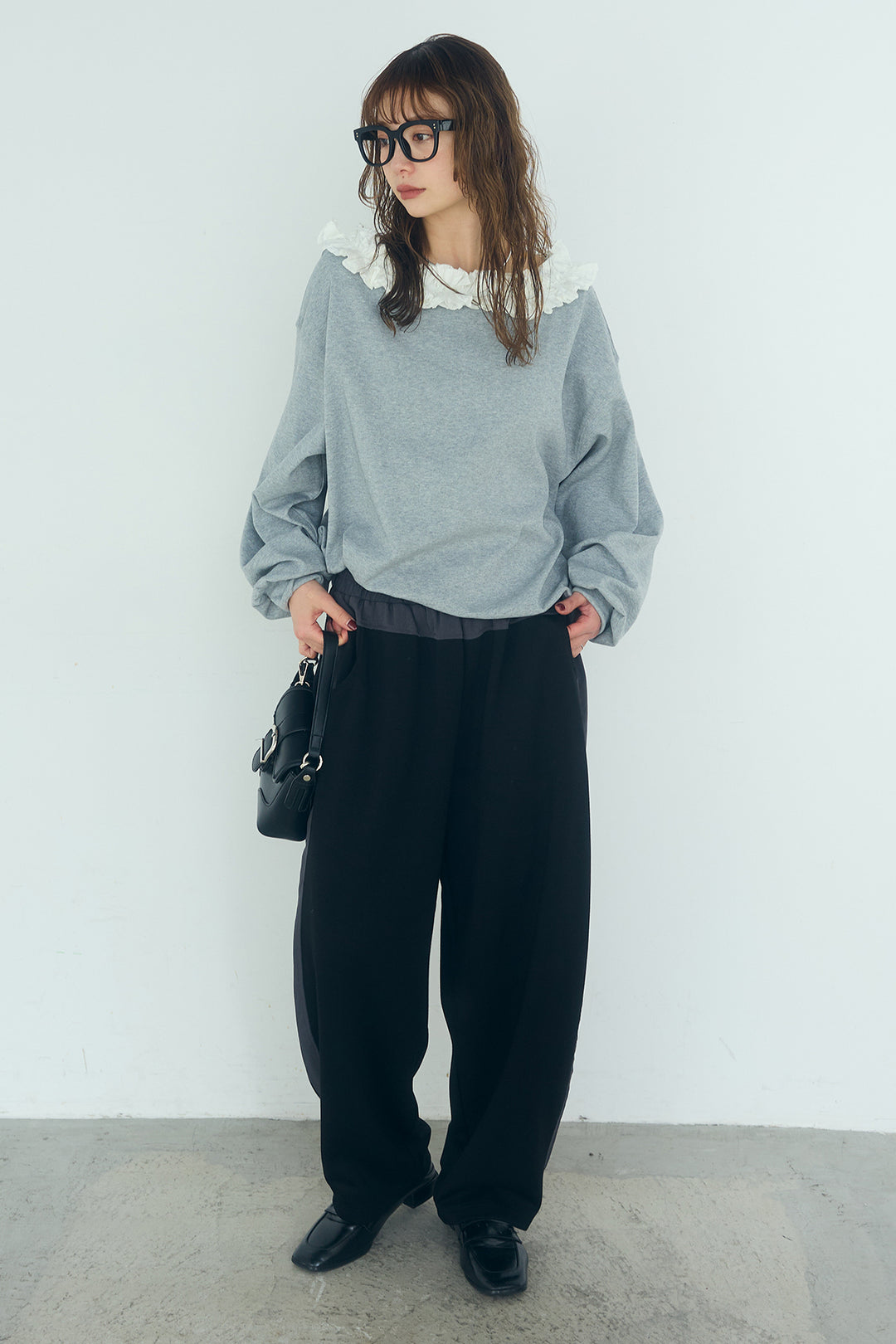 [SET]ネックギャザーフリルスウェット+異素材切り替えスウェットパンツ(2set)