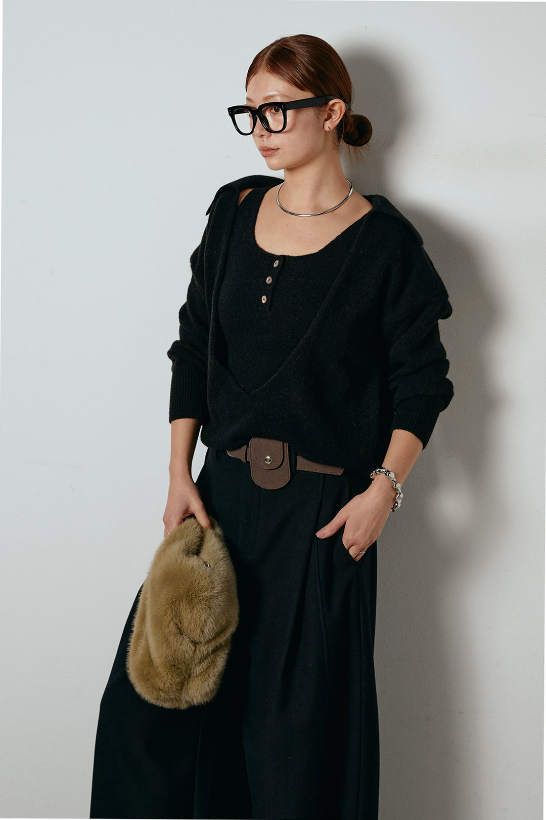 [SET]襟付きレイヤードニットトップス+ポーチベルト付きカーブパンツ(2set)