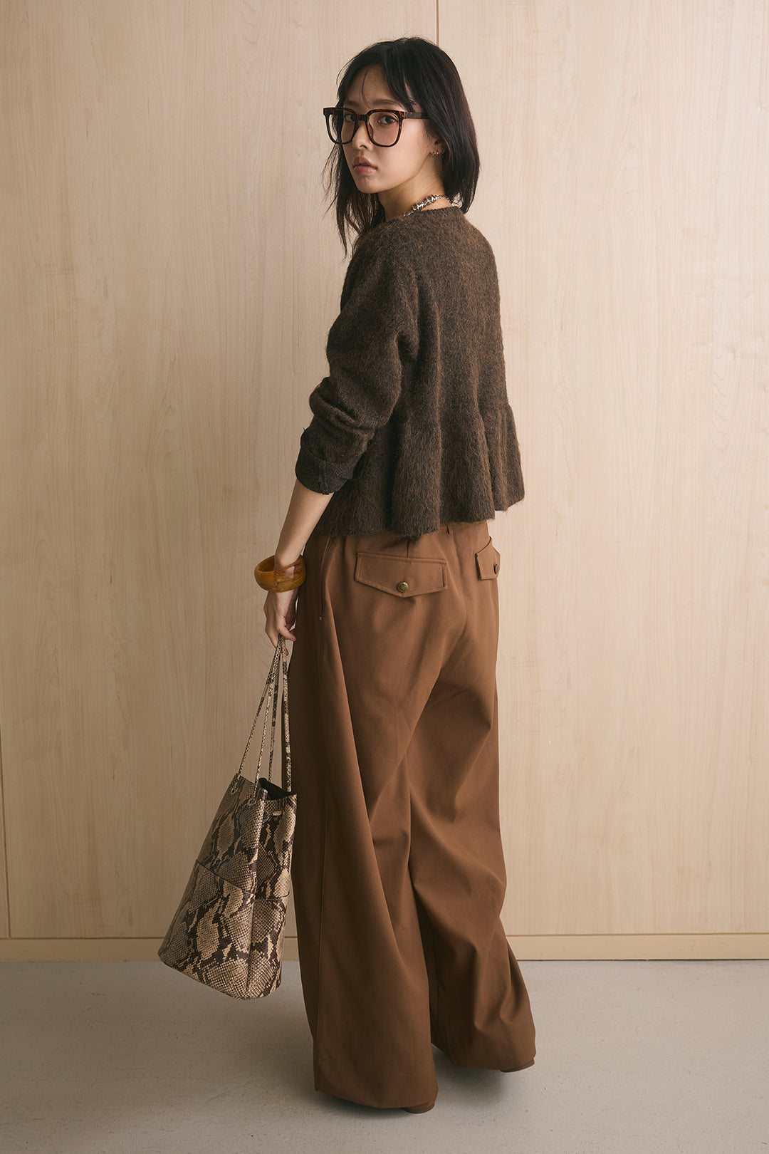 [SET]モヘアぺプラムクルーネックプルオーバー+ファイブボタンツータックワイドパンツ(2set)