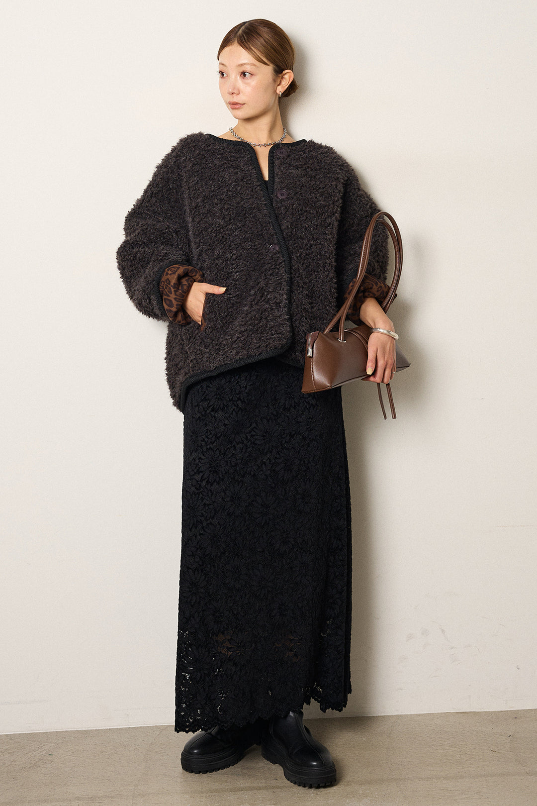[SET]ノーカラー裏地レオパードボアアウター+花柄刺繍ベロアフレアスカート(2set)