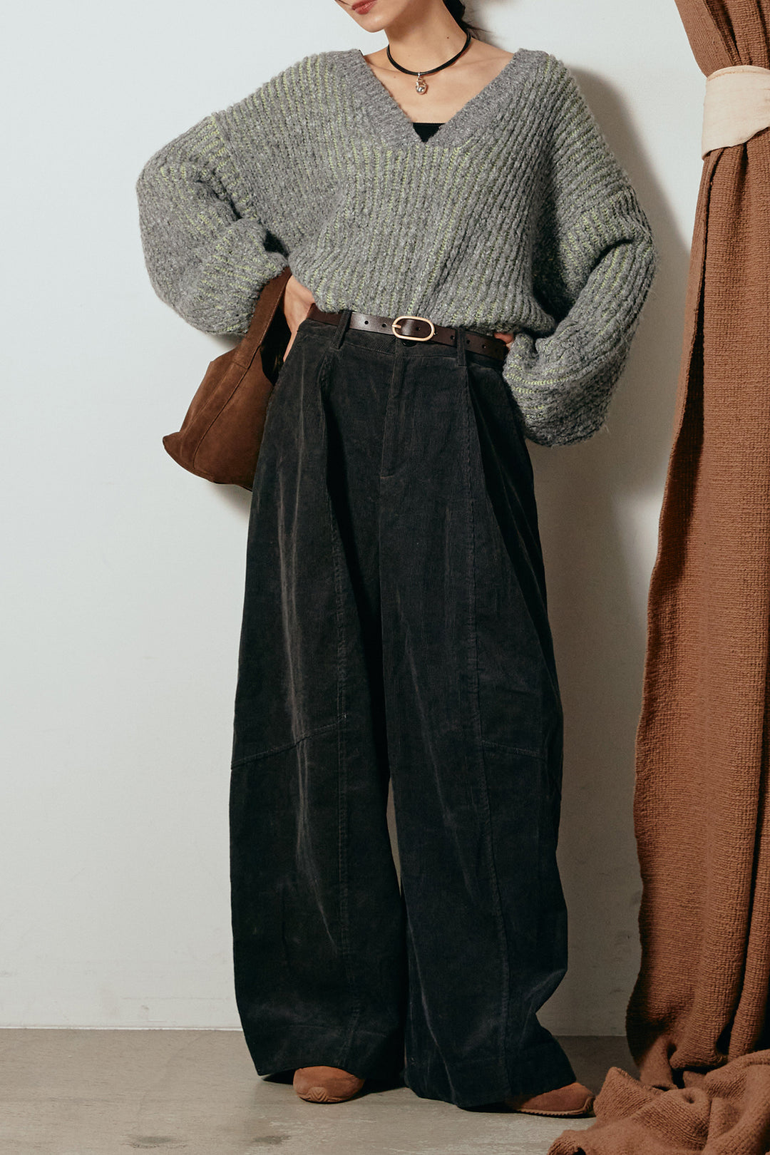 [SET]アルパカタッチ深Vニットトップス+タック入りコーデュロイワイドパンツ(2set)