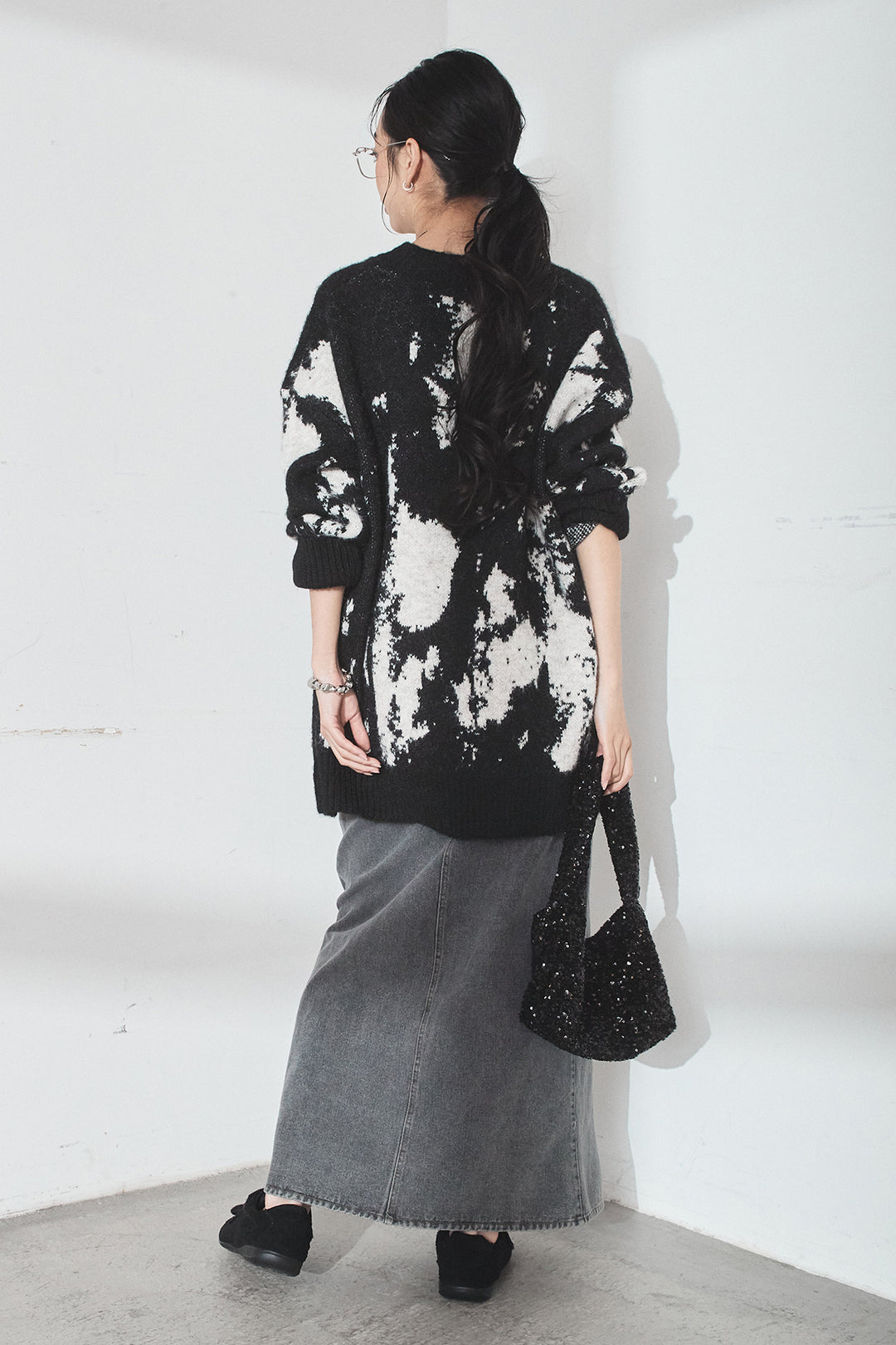 [SET]アブストラクト柄ニットプルオーバー+フロントジップデニムスカート(2set)