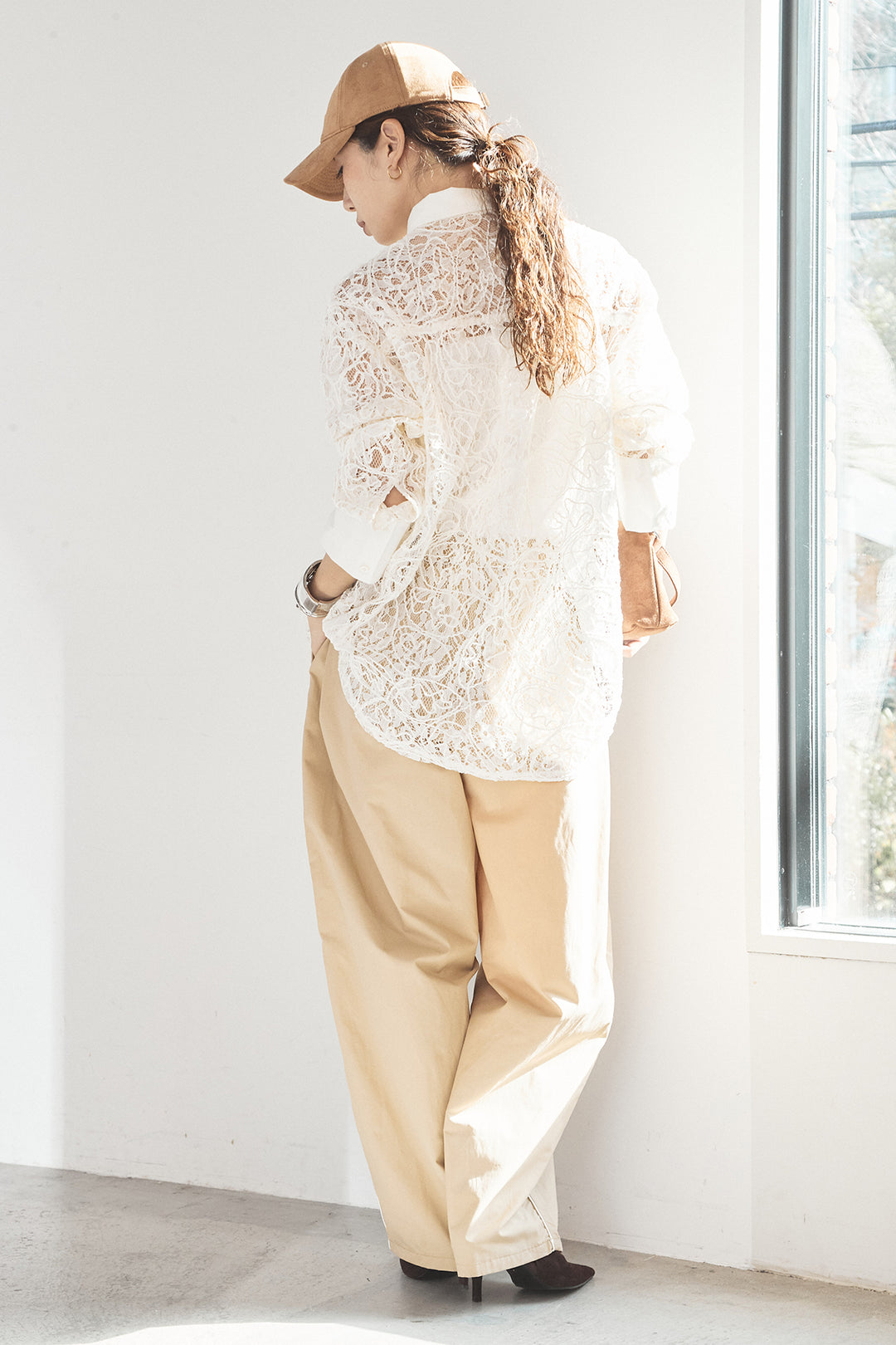 [SET]刺繍レースオーバーサイズシャツ+合繊ツイルパイピングタックカーブパンツ(2set)