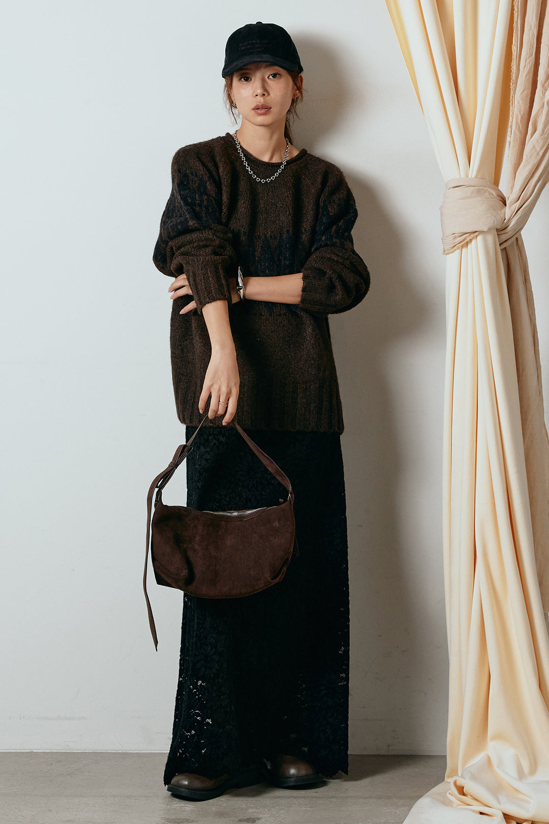 [SET]モノトーン柄ニットトップス+花柄刺繍ベロアフレアスカート(2set)