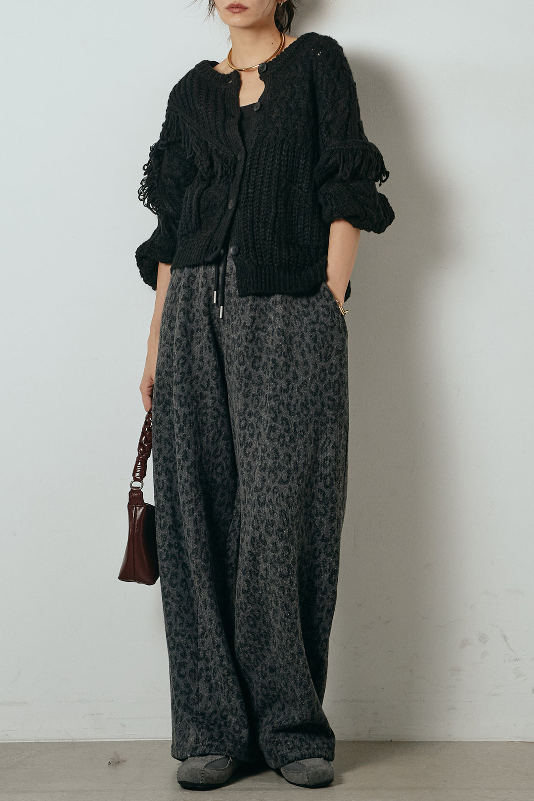 [SET]ランダムフリンジニットカーディガン+リラックスレオパード柄ワイドパンツ(2set)
