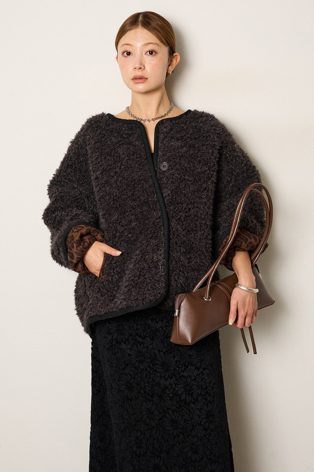 [SET]ノーカラー裏地レオパードボアアウター+花柄刺繍ベロアフレアスカート(2set)