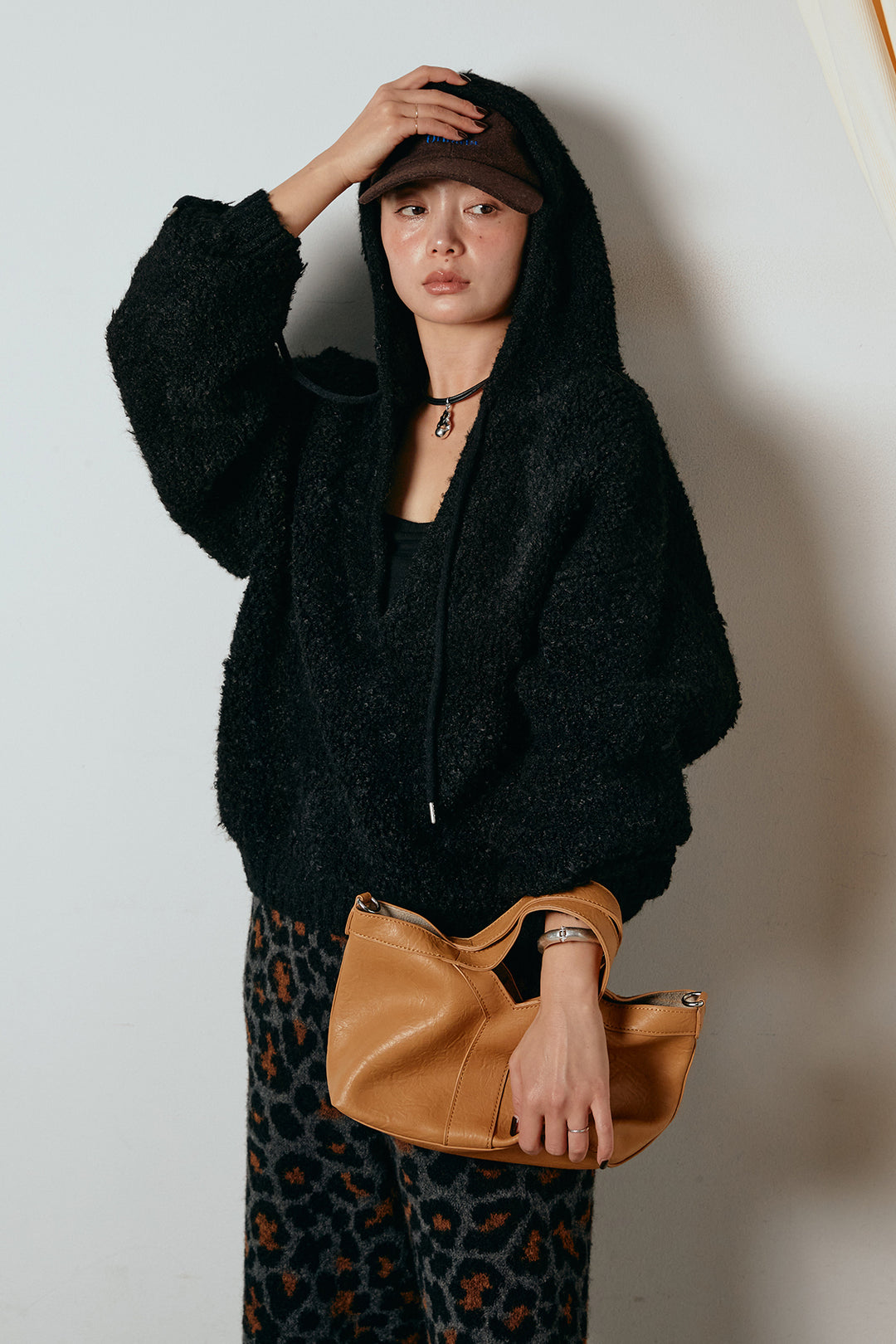 [SET]ブークレキーネックプルオーバー+リラックスレオパード柄ニットパンツ(2set)