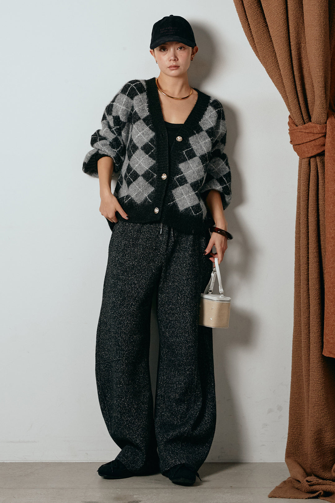 [SET]オーバーサイズ総柄Vネックニットカーディガン+杢ニットフレアパンツ(2set)