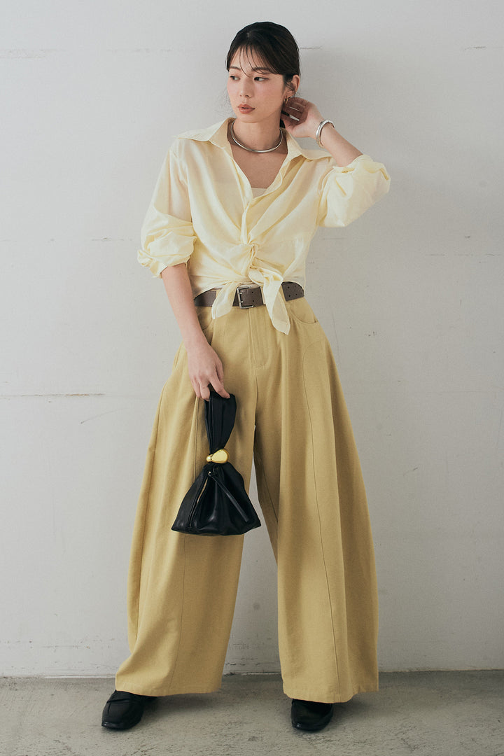 [SET]裾巻きツイストデザインシャツ+ベルト付きサイドタックワイドパンツ(2set)