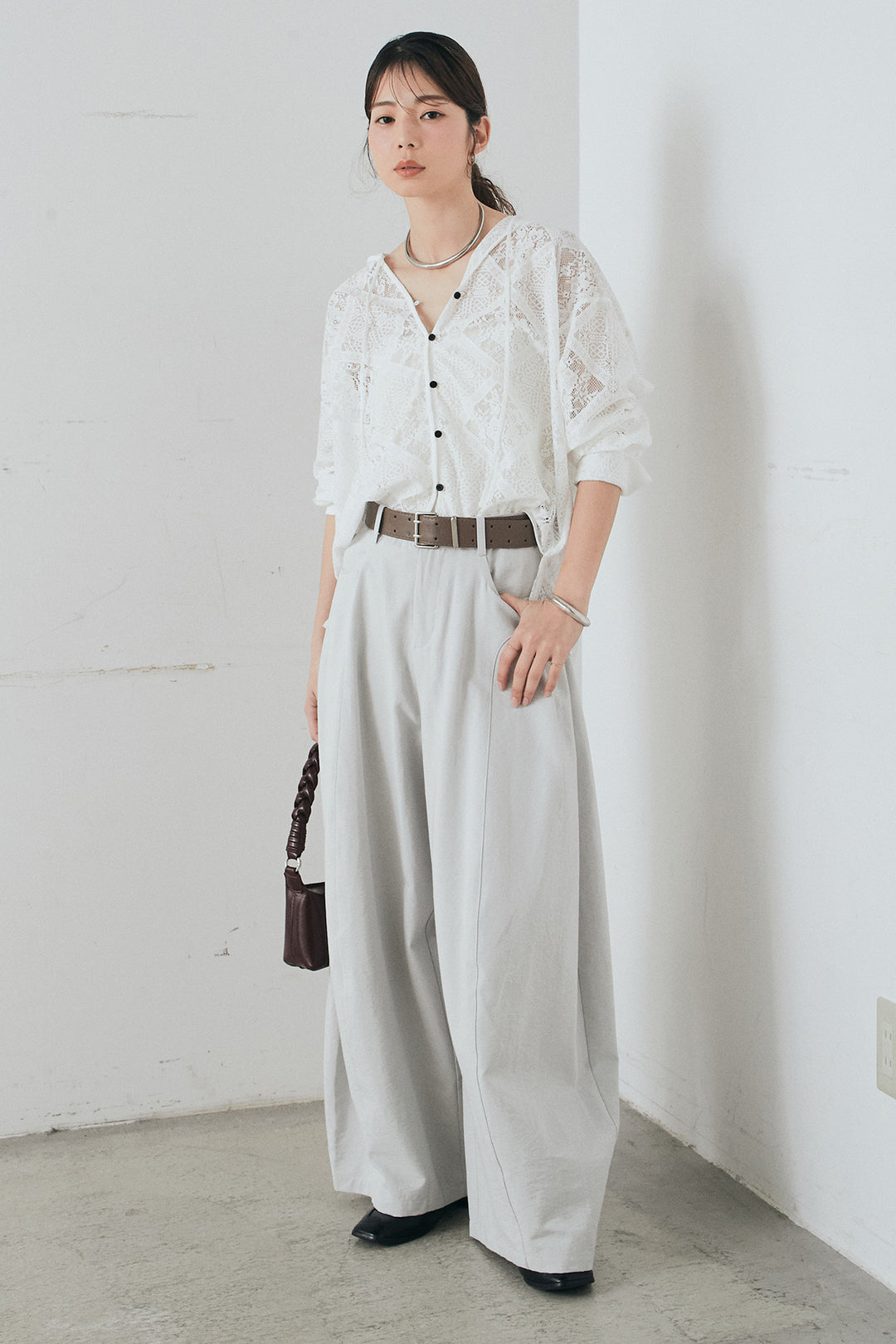 [SET]ブロックレースフード付きブラウス+ベルト付きサイドタックワイドパンツ(2set)