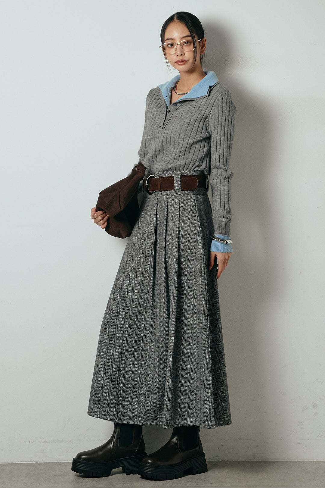 [SET]レイヤード風リブニットトップス+太ベルト付きヘリンボーンプリーツスカート(2set)