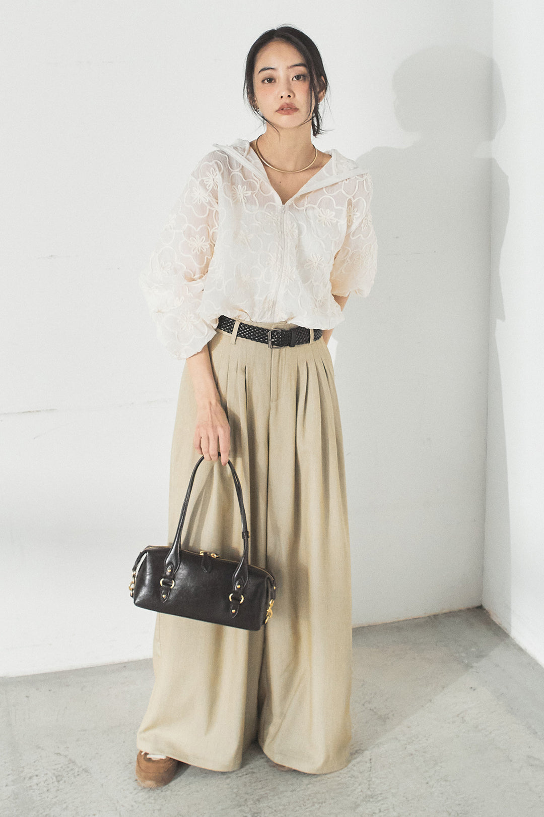 [SET]シアーフラワーフードブルゾン+編みベルト付きウエストタックワイドパンツ(2set)