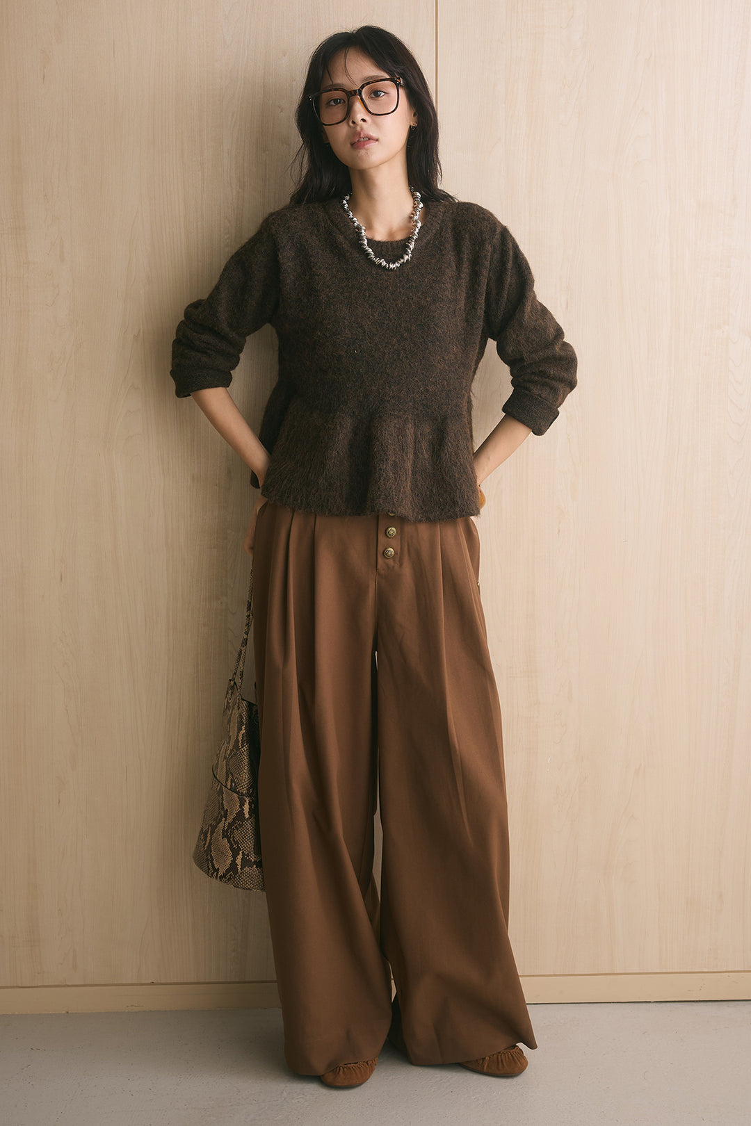 [SET]モヘアぺプラムクルーネックプルオーバー+ファイブボタンツータックワイドパンツ(2set)