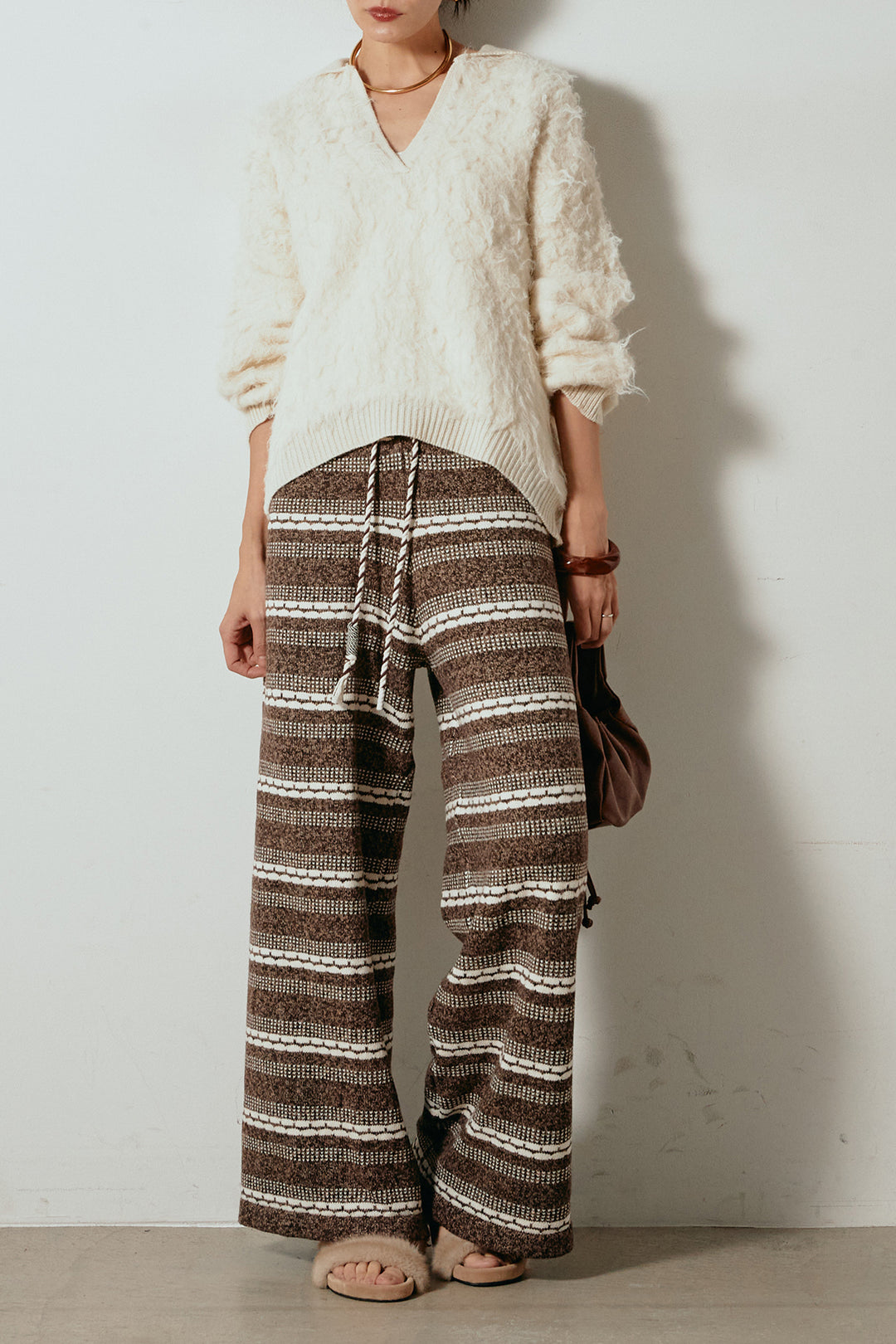 [SET]襟付きシャギーニットポロトップス+マルチライン柄リラックスニットパンツ(2set)