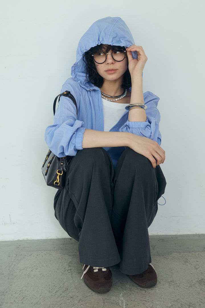 [SET]レイヤードデザインフーディートップス+サイド調整ベルトタックパンツ(2set)
