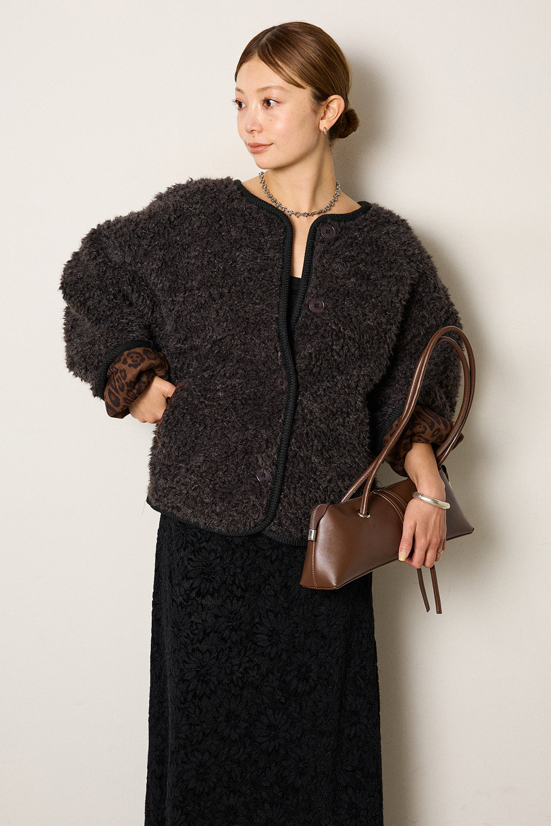 [SET]ノーカラー裏地レオパードボアアウター+花柄刺繍ベロアフレアスカート(2set)