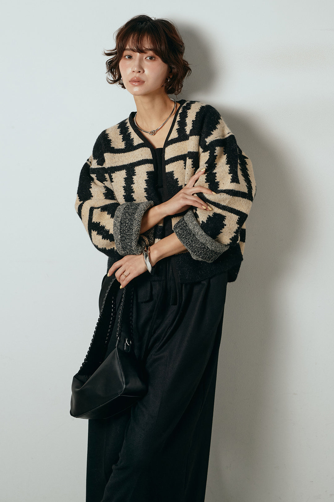 [SET]ノーカラー幾何学模様アウター+ウール混フランネルワイドサロペット(2set)