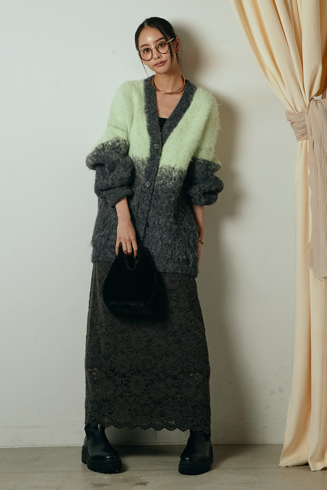 [SET]起毛グラデーションニットカーディガン+花柄刺繍ベロアフレアスカート(2set)