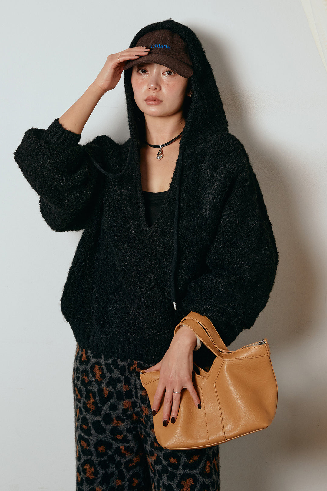 [SET]ブークレキーネックプルオーバー+リラックスレオパード柄ニットパンツ(2set)